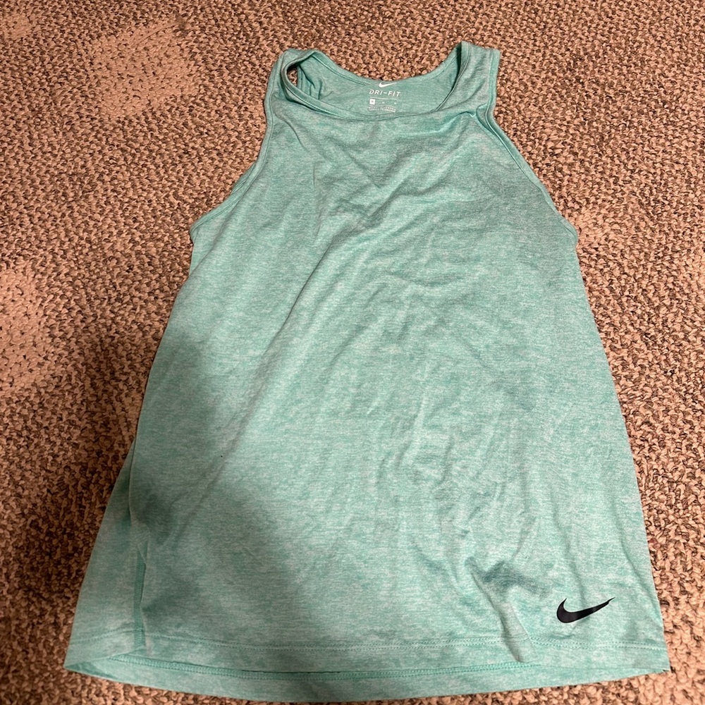Women’s medium Nike dry fit tank top